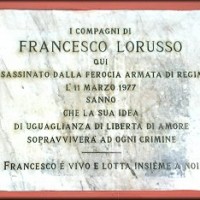 La targa commemorativa di Francesco Lorusso in via Mascarella