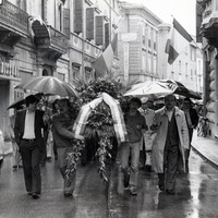 Forlì, 10 maggio 1978. Il corteo si avvia verso il Sacrario dei Caduti per la libertà per la deposizione delle corone. (Minisci)
